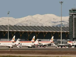 Hampir 10 Tahun di Bandara Madrid, 'Pesawat Hantu' Ini Bikin Bingung