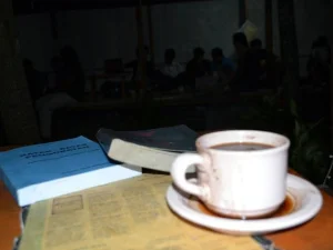 Hukum Ngopi di Masjid