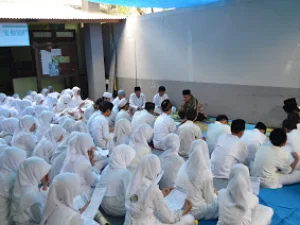 Istighotsah Rutin, MTs Al Ma'arif Kabupaten Badung Ingin Cetak Generasi Berakhlak Mulia