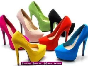 Hukum Seorang Perempuan yang Menggunakan Sandal Jinjit
