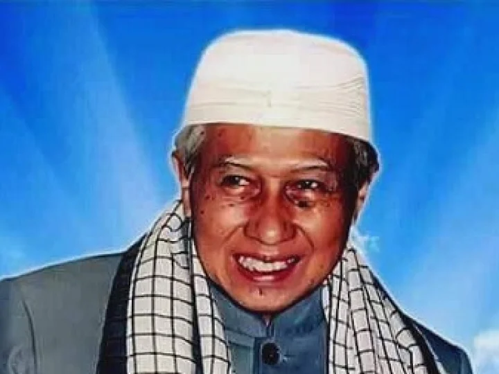 Karamah Pangersa Abah Anom, Mengusir Jin Penghuni Pohon Tua Besar