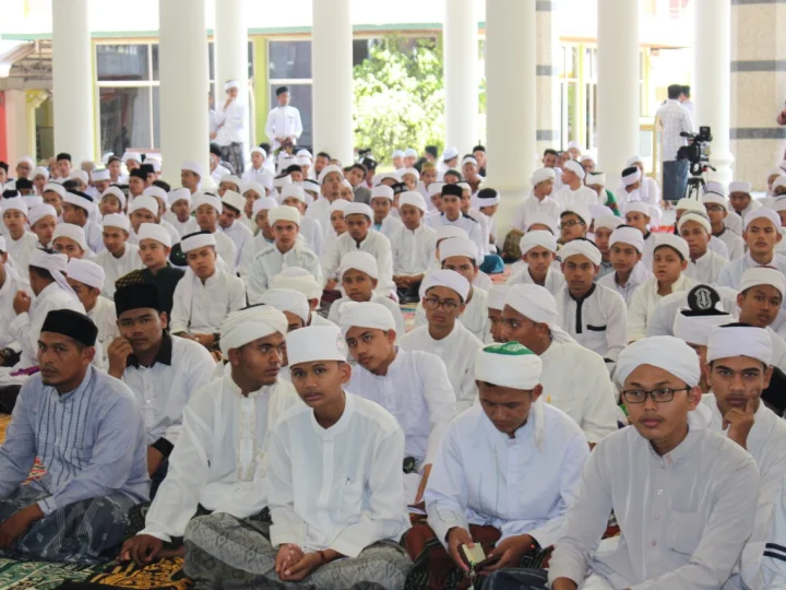 Indahnya Panorama Alam Serambi Mekkah dari Bukit Negeri Paru-Cubo
