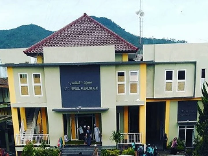 SMK Nurul Haromain Pujon Malang