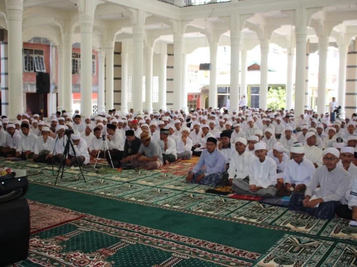 Wakil Bupati Bireuen Ikut Menghadiri dan Mendengar Tausyiah Haul Ulama Kharismatik Aceh
