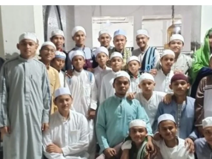Antusiasnya Santri Pesantren DALWA Jawa Timur Memperingati Haul Abon Aziz Samalanga Ke-30