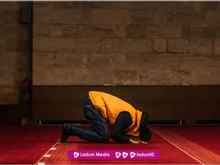 Sholat Tahajud dan Manfaatnya