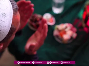Panduan Lengkap Puasa Tasu’a dan ‘Asyura Disertai Sejarah Dianjurkannya