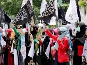 Muslim, Pribumi Tapi Bukan Warga Negara
