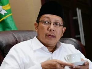 Menag Tanggapi Pernyataan Presiden Mengenai Pakai Sarung Seminggu Sekali