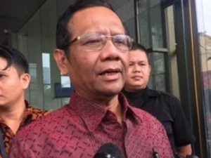 Mantan Ketua MK Mahfud MD Jawab Andi Arief: Gelar Profesor Dicabut kalau Plagiat