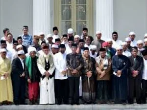 Indahnya Silaturrahmi dan Keakraban Ulama Aceh dengan Presiden Jokowi