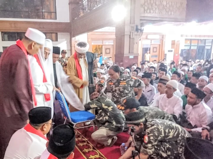 Bangga pada Indonesia, Habib Luthfi Tekankan Jangan Jadi Penghianat