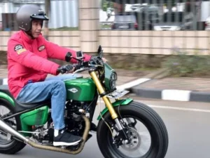 Tips Presiden Jokowi untuk Pemuda Milenial dalam Berkendara