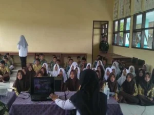 Kepada Pelajar, Satgas TMMD Minta Jauhi Narkoba dan Pergaulan Bebas
