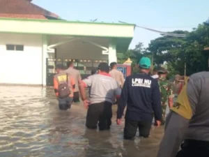LPBI NU Lamongan Kerahkan Relawan Bantu Korban Banjur