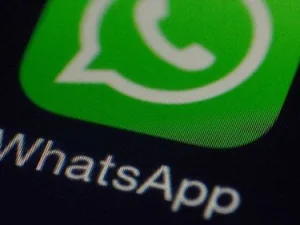 Menjawab Salam di Group WA, Ini Hukumnya