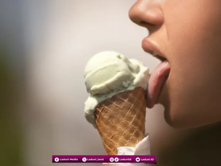 Hukum Menjilat Kemaluan (Suami/Istri) ketika Melakukan Hubungan Seksual