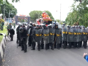 POS POM LANUD ABD SALEH DISERANG WARGA