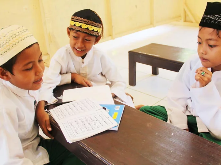 Ilmu Agama Diharapkan Tidak Hanya Teori Saja