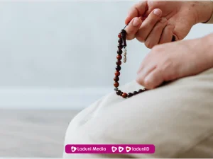 Tuntunan Wirid setelah Sholat Lima Waktu
