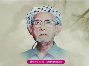 Biografi KH. Ma'mun Ahmad, Pengasuh Pesantren TBS Kudus