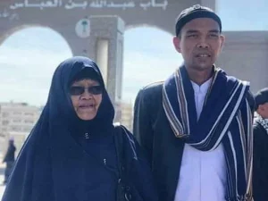 Innalillahi! Ibunda Ustaz Abdul Somad Meninggal Dunia, Dimakamkan di Kisaran Sumatera Utara