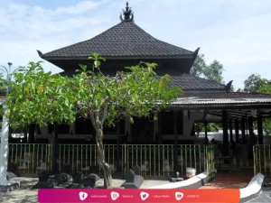 Ziarah di Makam Sunan Kalijaga, Pendakwah Islam di Pulau Jawa