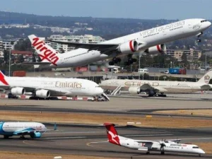 Munculnya Asap di Menara Kontrol Bandara Sydney, Australia