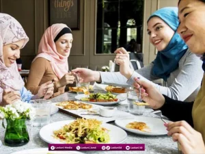Makan Sambil Bicara Itu Sunnah, Ini Dalilnya
