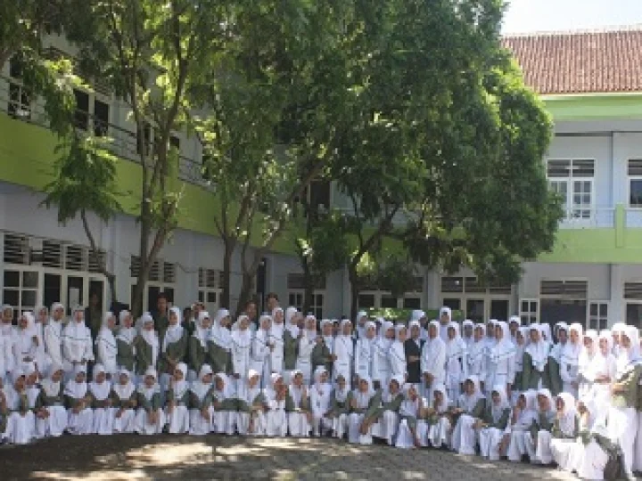 STIKES Bahrul Ulum Tambakberas Jombang