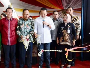 Akomodir Kebutuhan Pendidikan, DPR-Menristekdikti Resmikan Universitas Purbalingga