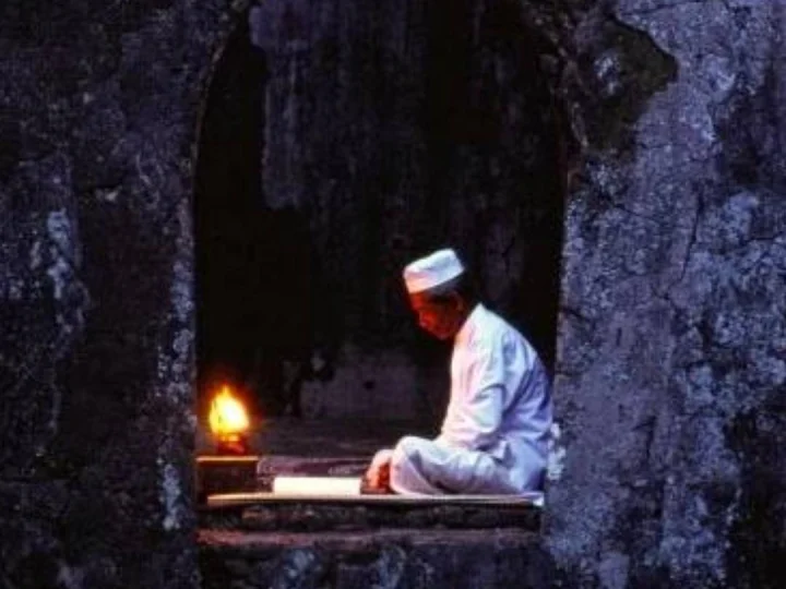 Kajian Kitab tentang Keselamatan dan Uzlah