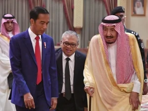 Kunjungan Jokowi ke Arab Saudi: Santap Siang Bersama Raja Salman dan Lanjut Ibadah Umroh