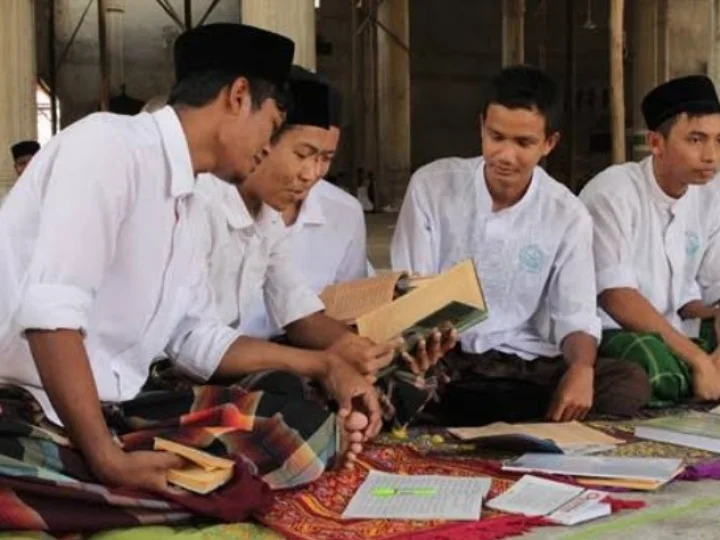 Antusiasnya Santri Dayah MUDI Mesjid Raya Samalanga Mengikuti Ujian Pra Ramadhan