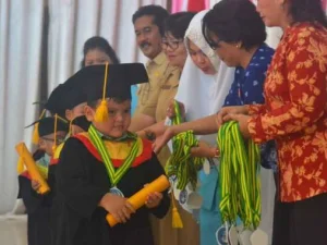 Siswa PAUD Sultan al-Ayyubi Ikuti Wisuda HIMPAUD Sanggau