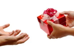 Memberi Hadiah yang Mendidik