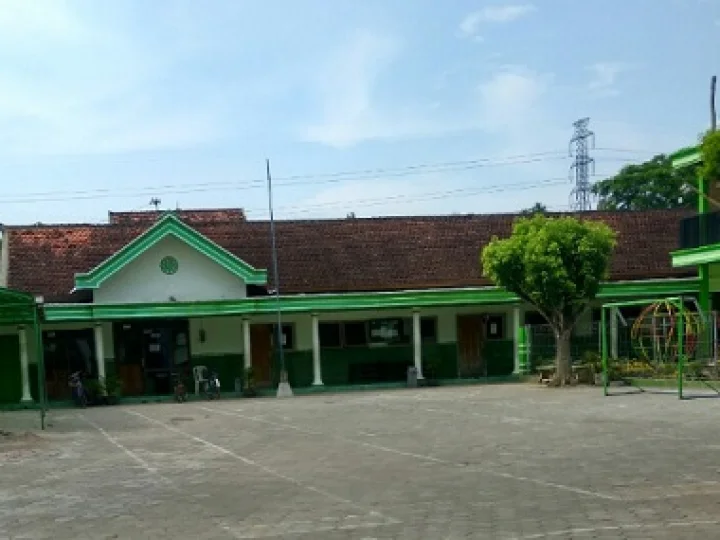 SMK Ummatan Wasathan Kediri