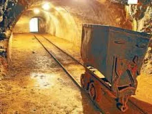 Penambang di Afrika Selatan Sebanyak 1.800  Terjebak di Bawah Tanah