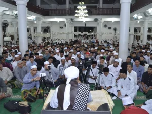 Merindukan Shalat Tarawih Berjamaah, Berapa Rakaatkah?