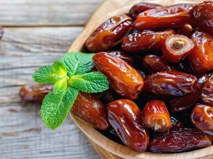 Khasiat Luar Biasa dari Buah Kurma
