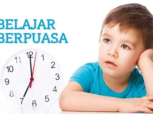 Orangtua Dapat Melakukan Cara Ini untuk Melatih Anak Berpuasa Ramadhan