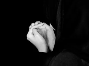 10 Hal yang Menyebabkan Doa Anda Tidak Diijabah Allah