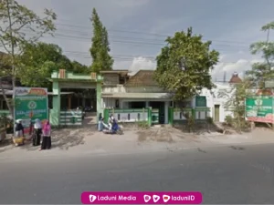 Pesantren Annuriyyah Rambipuji Jember