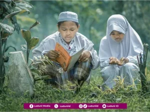 Kebahagiaan Orang Tua di Alam Kubur ketika Diziarahi atau Didoakan Anaknya