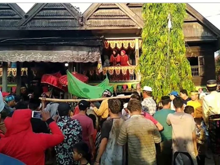 Budaya Mappalili dan Tradisi Accera Kalompoang di Makassar