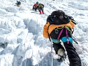 Gunung Everest Kembali Menelan Korban 10 Orang dalam Pendakian Bulan Ini