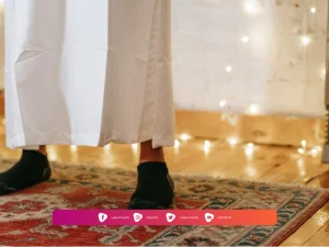 Hukum Menggunakan Kaos Kaki Ketika Shalat