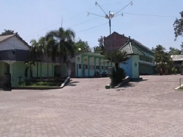 SMK Darul Hikmah Jember