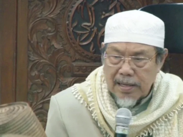 Mengenang Prof Dr KH Tolchah Hasan (Allah Yarham)