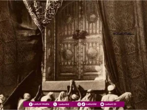 Inilah Doa Qais Sang Majnun ketika di Multazam